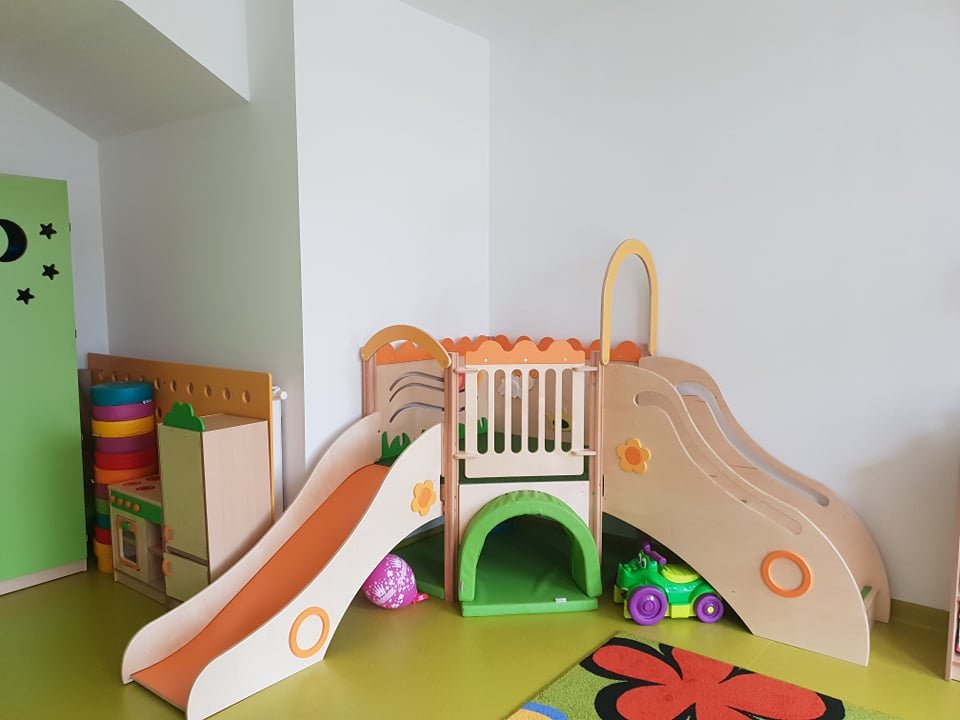 Żłobek w Gdyni wyposażenie zleżdzalnia